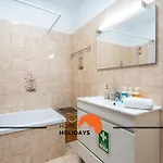 #252 Great Location 알부페이라